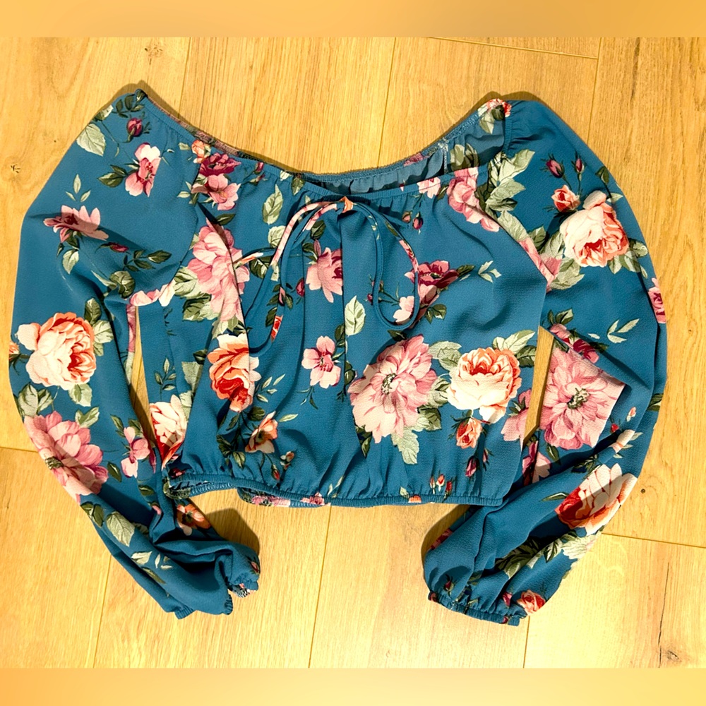 Cute crop top size Xs